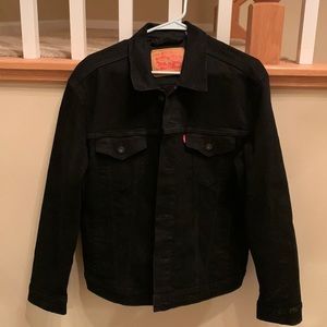 Levi’s Men’s Large Black Denim Trucker Jacket